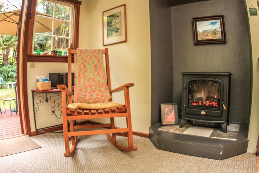 Ferny Hollow: Romantic Rainforest Cottage 볼케이노 외부 사진
