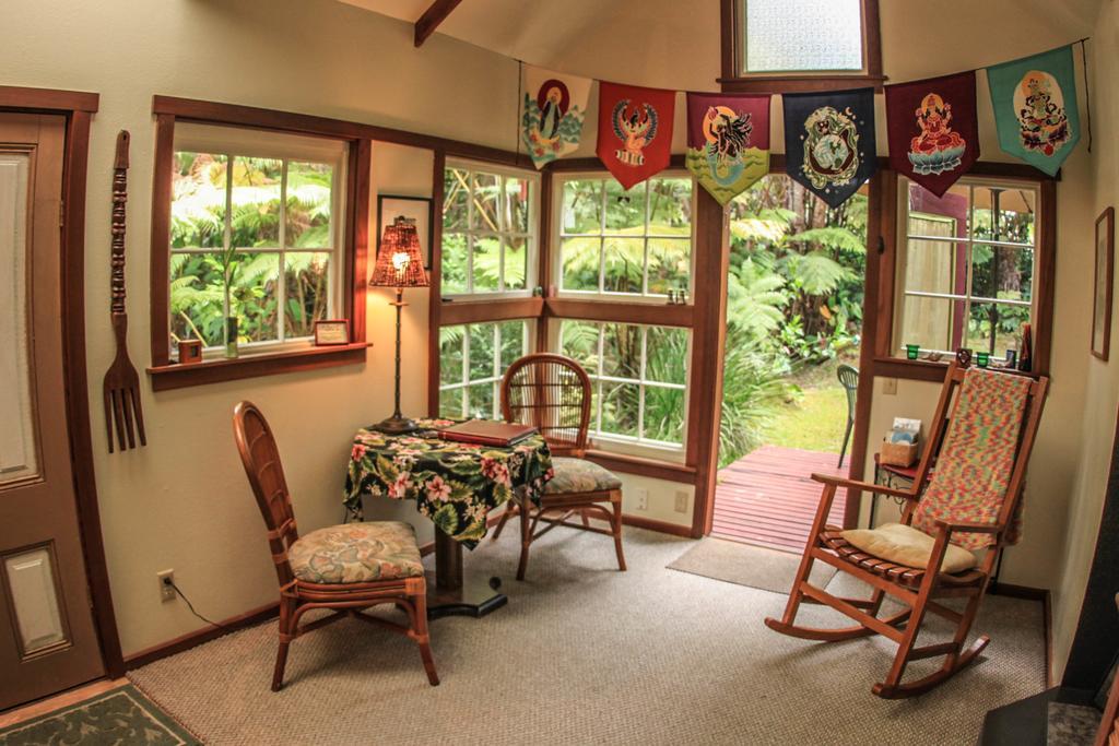 Ferny Hollow: Romantic Rainforest Cottage 볼케이노 외부 사진